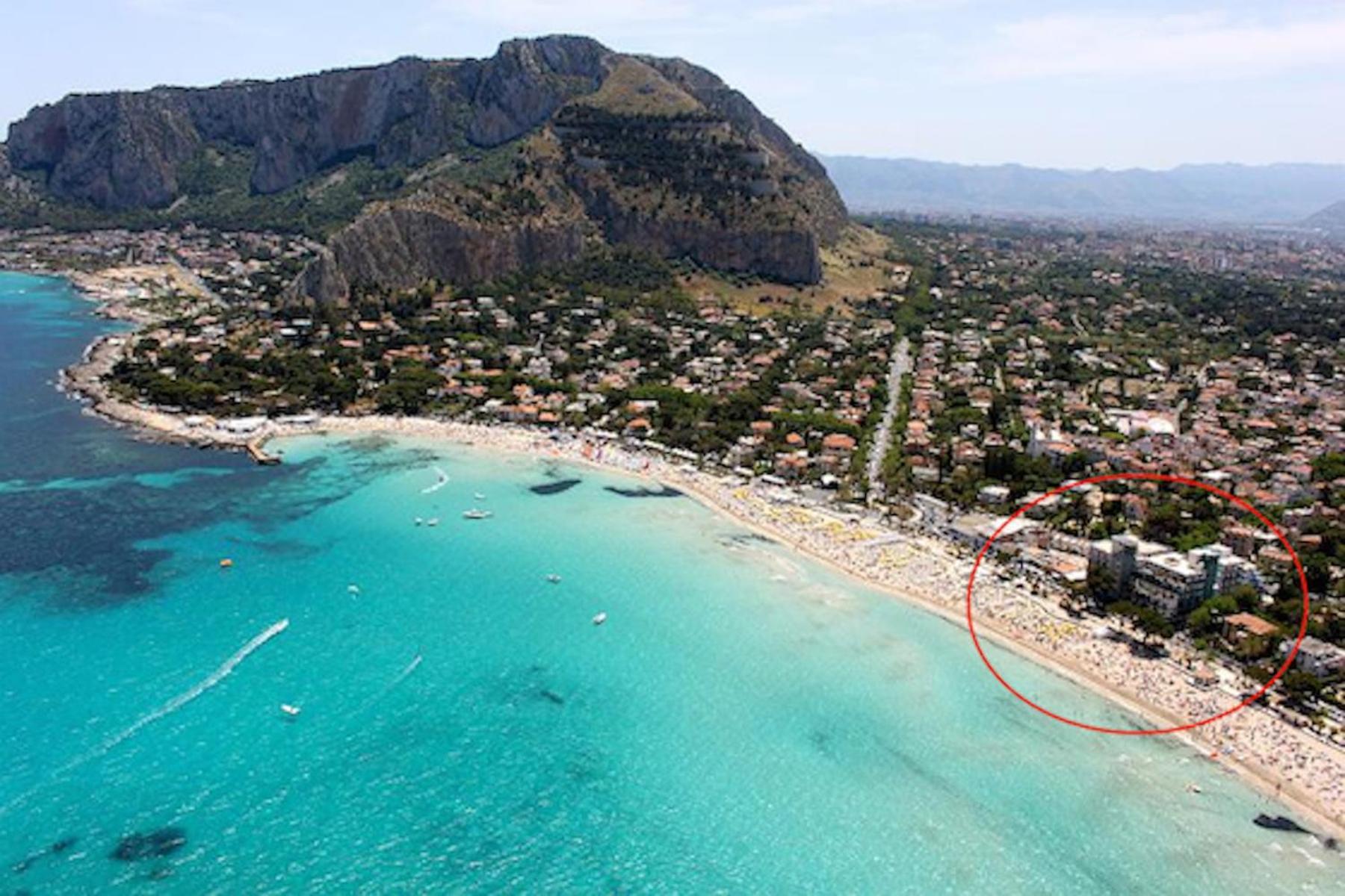 Mondello Luxury Apartment On The Beach Eksteriør billede